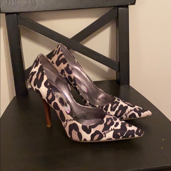 Guess Leopard Print Pumps - Picture 1 of 4